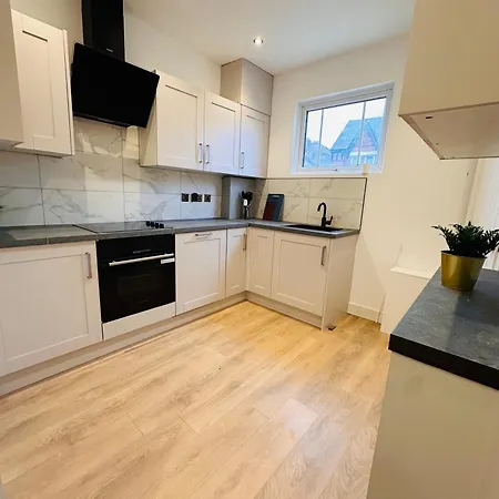 Gæstehus R4 - Elegant Private With Kitchenette Near Qe Hospital Harborne